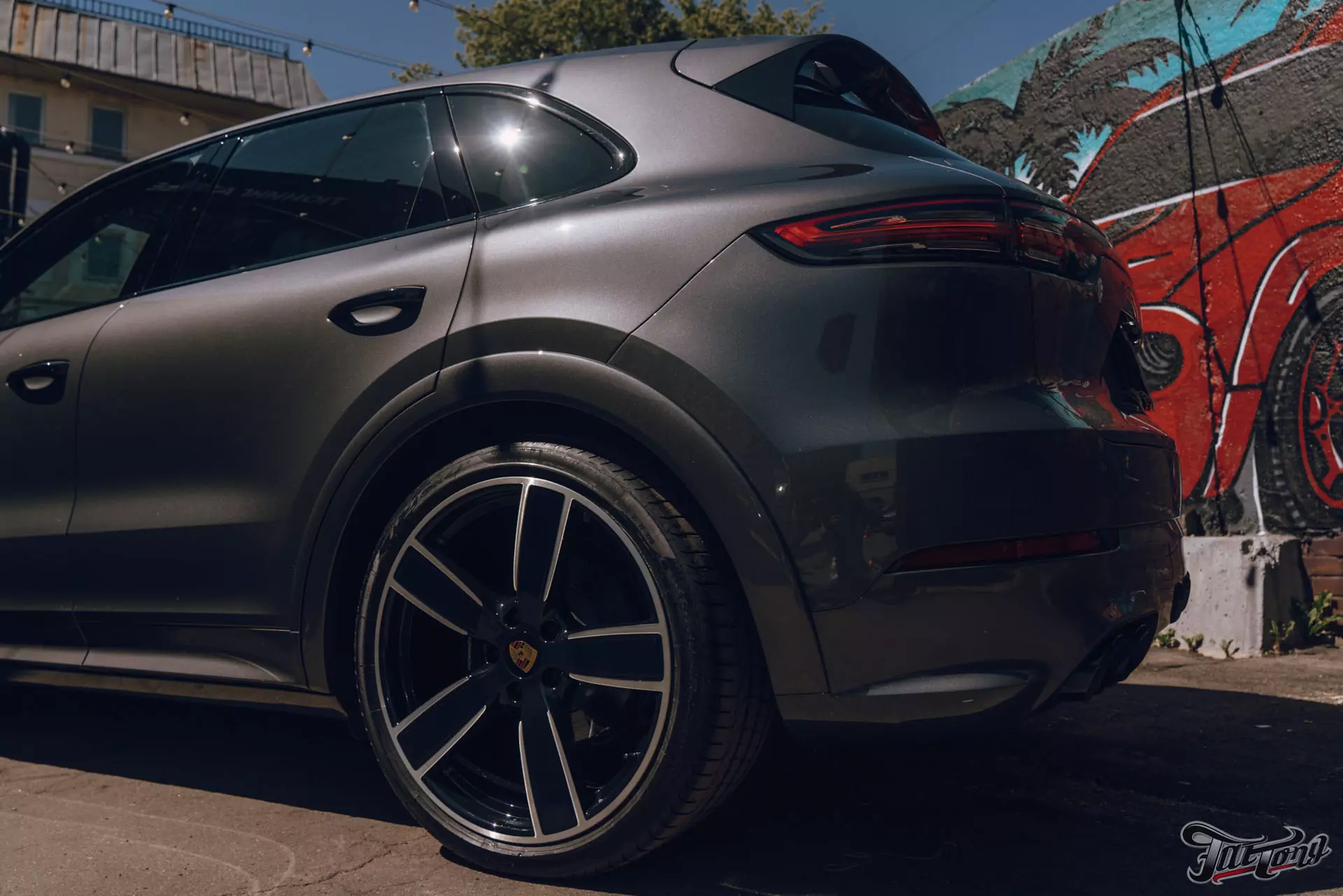 Porsche Cayenne. Оклейка в полиуретан. Окрас дисков